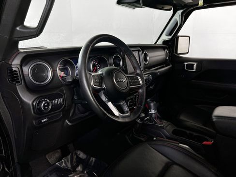 Used 2020 Jeep Gladiator Rubicon image 9
