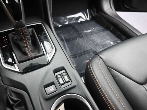 Used 2022 Subaru Crosstrek 2.5i Limited w/ Moonroof Package 2 image 18