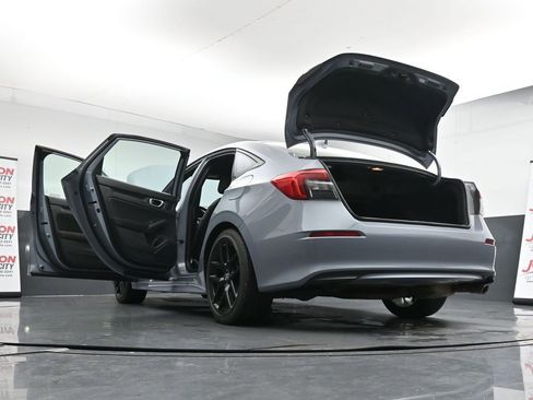 Used 2023 Honda Civic Sport image 42