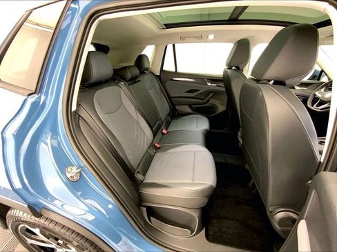 New 2026 Volkswagen Tiguan SE image 10