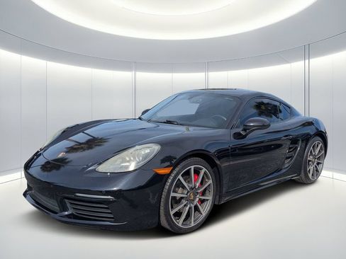 Used 2017 Porsche 718 Cayman S RWD image 8