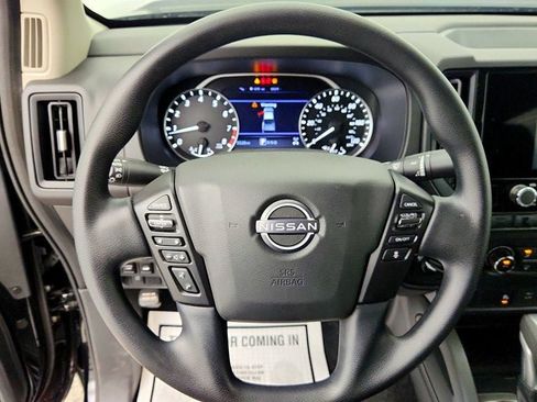 Used 2025 Nissan Frontier S AWD/4WD image 12