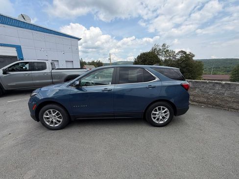Used 2024 Chevrolet Equinox LT AWD/4WD image 3