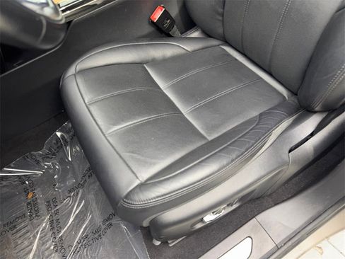 Used 2021 Land Rover Range Rover Evoque R-Dynamic SE image 28