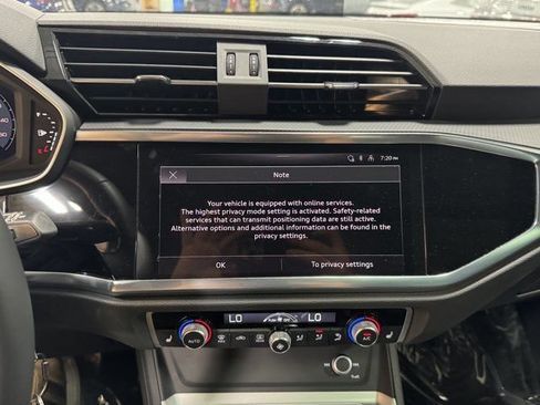 Certified 2025 Audi Q3 2.0T Premium AWD/4WD image 19