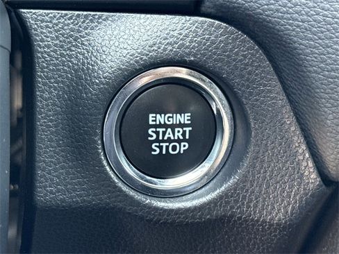 Used 2023 Toyota RAV4 XLE image 33