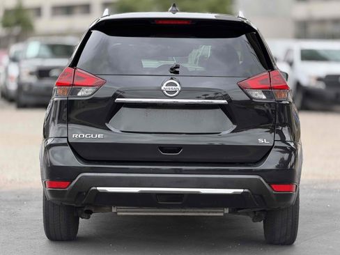 Used 2018 Nissan Rogue SL FWD image 6
