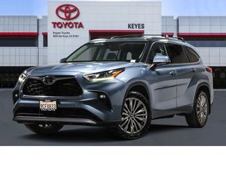 Used 2022 Toyota Highlander Platinum FWD video 1