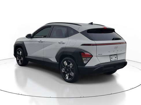 Used 2025 Hyundai Kona SEL FWD image 5