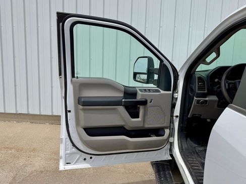 Used 2019 Ford F550 4x4 Crew Cab Super Duty image 14