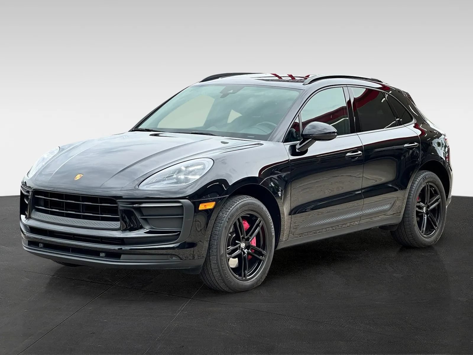 Used 2022 Porsche Macan AWD/4WD image 3