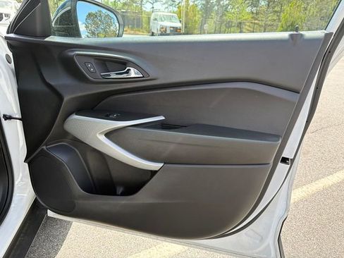 Used 2024 Chevrolet Trax RS w/ Driver Confidence Package FWD image 14