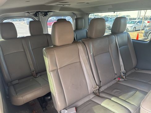 Used 2018 Nissan NV 3500 SL image 10