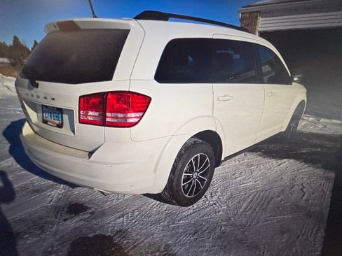 Used 2018 Dodge Journey SE w/ Blacktop Package image 3