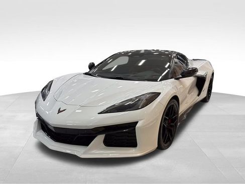 Used 2025 Chevrolet Corvette Z06 w/ Stealth Interior Trim Package RWD image 11