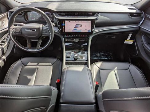 New 2026 Jeep Grand Cherokee Limited w/ Limited Altitude Package image 14