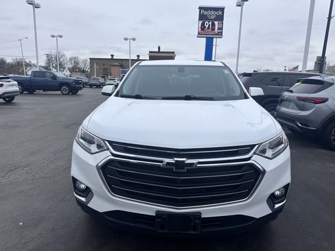 Used 2020 Chevrolet Traverse LT image 2