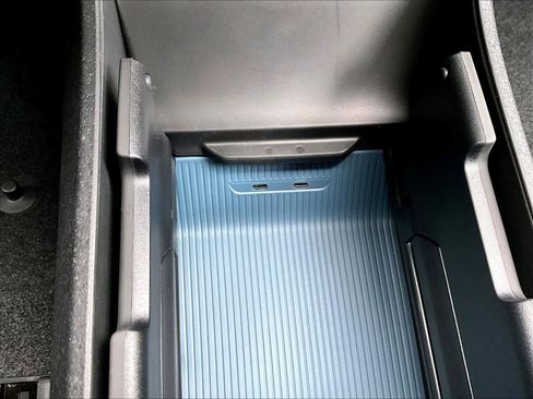 New 2026 Volvo EX30 Cross Country Ultra w/ Protection Package Premier image 23