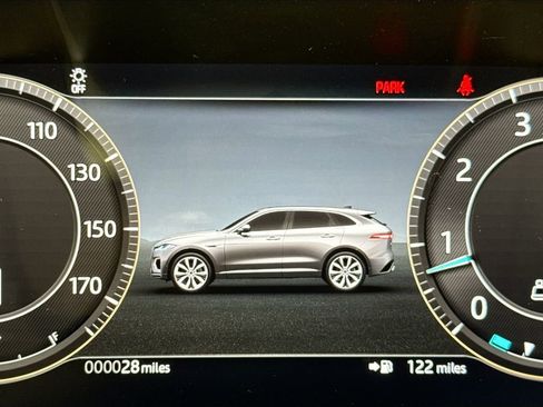 Used 2025 Jaguar F-PACE R-Dynamic S image 11