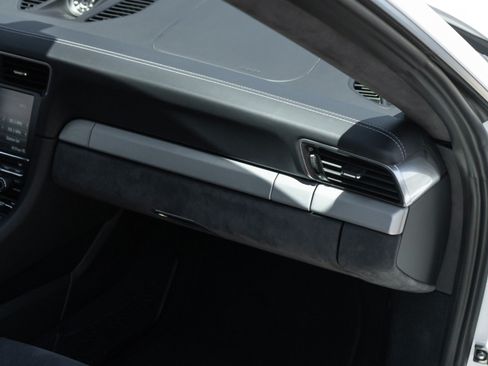 Used 2015 Porsche 911 GT3 RWD image 24
