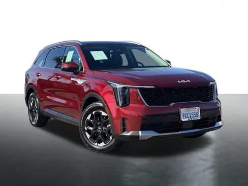 Certified 2025 Kia Sorento S w/ Panoramic Sunroof Package FWD image 2