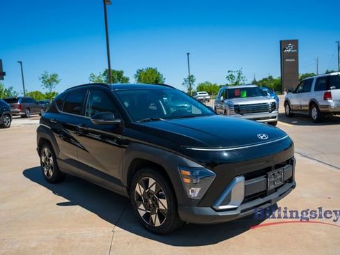 Used 2025 Hyundai Kona SEL FWD image 7