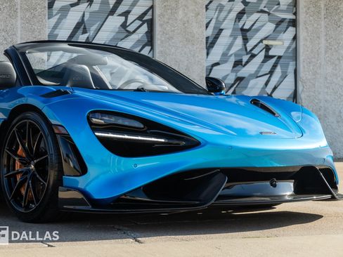 Used 2022 McLaren 765LT RWD image 2