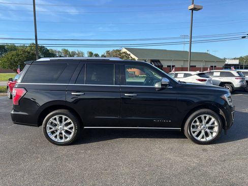 Used 2019 Ford Expedition Platinum AWD/4WD image 8