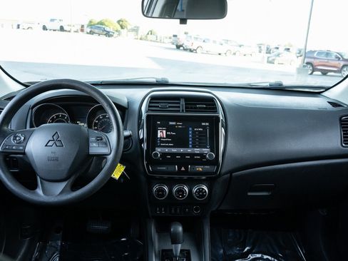 Used 2020 Mitsubishi Outlander Sport ES FWD image 19
