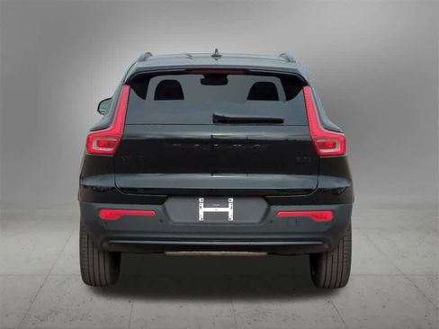 New 2026 Volvo XC40 B5 Ultra w/ Protection Package Premier image 5