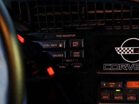 Used 1992 Chevrolet Corvette Convertible image 57
