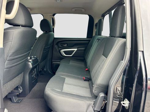 Used 2017 Nissan Titan SV RWD image 28