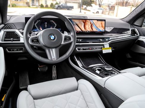 New 2026 BMW X7 xDrive40i w/ M Sport Package image 9