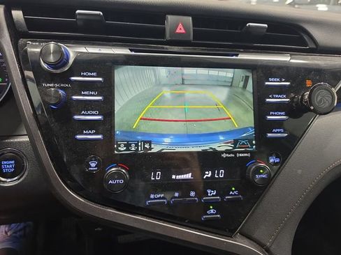 Used 2020 Toyota Camry XLE AWD/4WD image 8