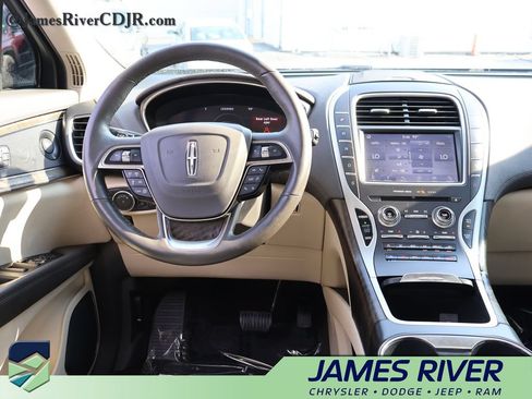 Used 2019 Lincoln Nautilus Reserve AWD/4WD image 19