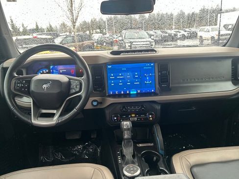 Used 2024 Ford Bronco Wildtrak image 6