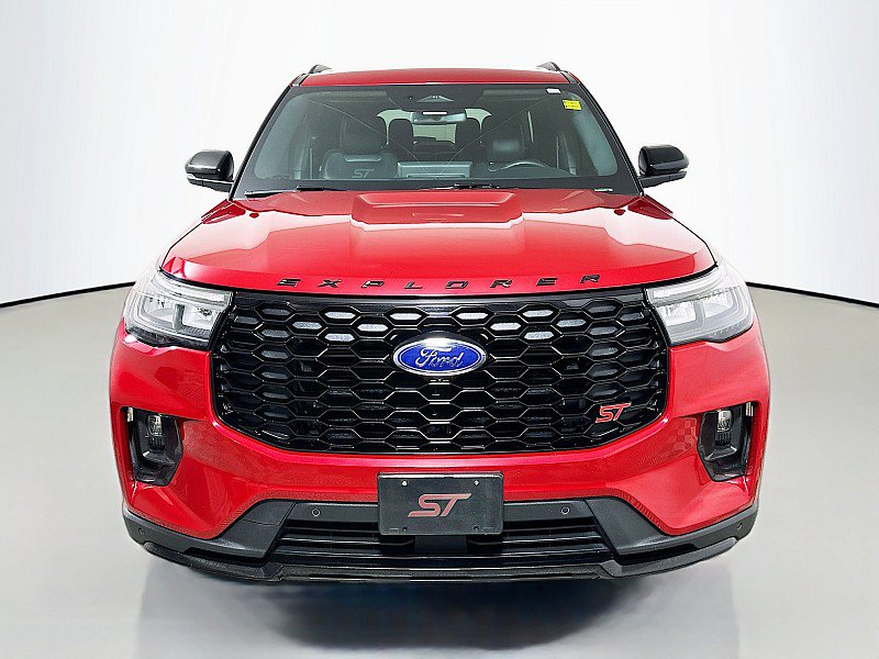 Used 2025 Ford Explorer ST w/ Sun And Sound Package AWD/4WD image 2