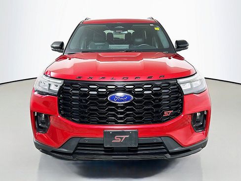 Used 2025 Ford Explorer ST w/ Sun And Sound Package AWD/4WD image 2