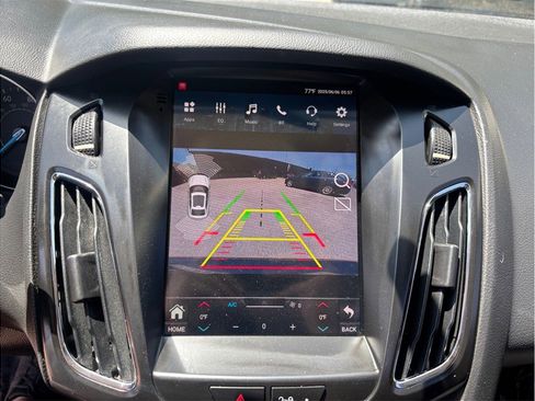 Used 2017 Ford Focus SE FWD image 21