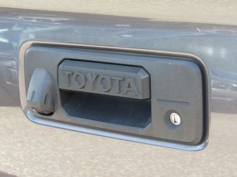 Used 2022 Toyota Tacoma SR w/ SR Convenience Package RWD image 13
