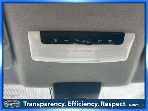 Certified 2025 Nissan Kicks Play S image 29