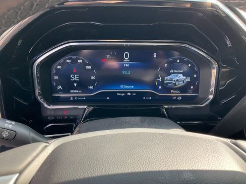 Used 2023 Chevrolet Silverado 1500 LT image 10