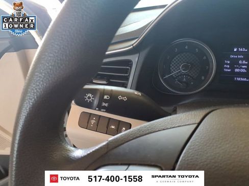 Used 2020 Hyundai Elantra SE FWD image 22
