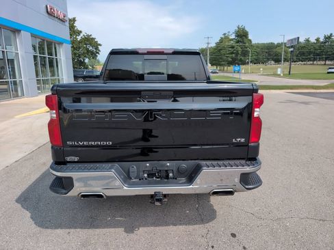 Used 2021 Chevrolet Silverado 1500 LTZ w/ LTZ Premium Package AWD/4WD image 7