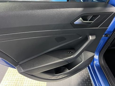 Certified 2024 Volkswagen Jetta SE FWD image 17