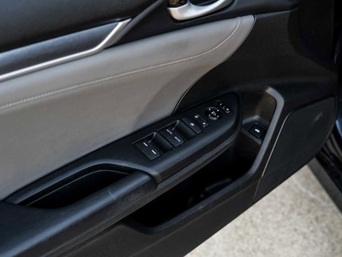 Used 2016 Honda Civic Touring image 42