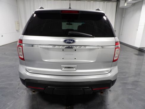 Used 2012 Ford Explorer FWD w/ Class III Trailer Tow Pkg image 7