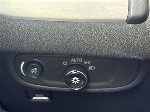 Certified 2023 GMC Terrain SLE w/ Driver Convenience Package FWD image 17