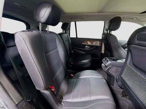 Used 2020 Mercedes-Benz GLS 450 4MATIC image 31