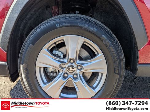 Certified 2025 Toyota RAV4 XLE AWD/4WD image 9